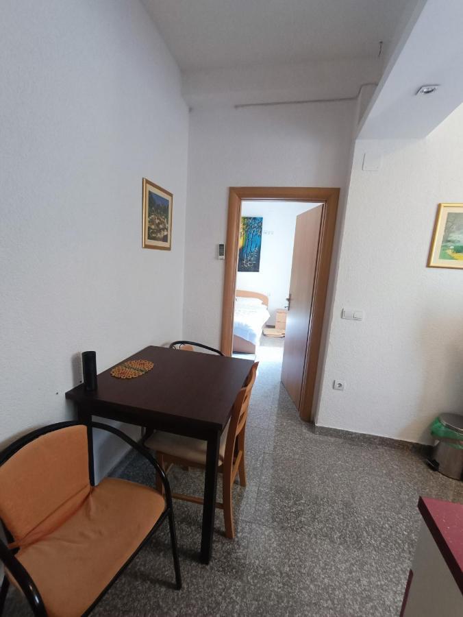 Apartmani Centar Starigrad Paklenica Extérieur photo