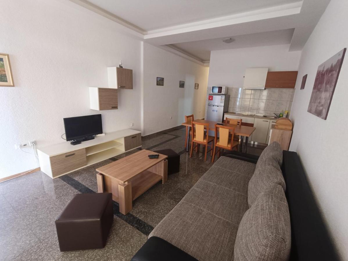 Apartmani Centar Starigrad Paklenica Extérieur photo