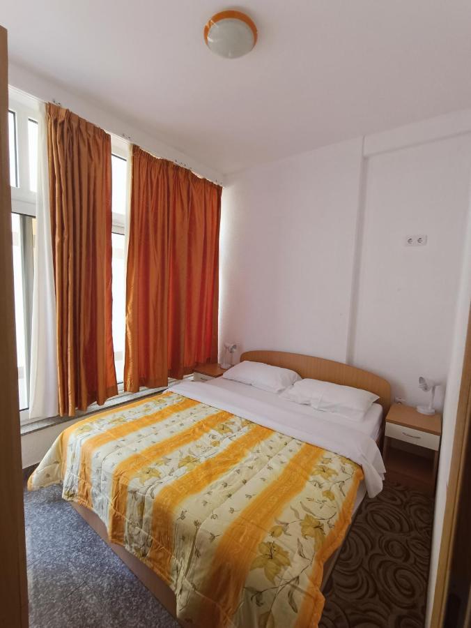 Apartmani Centar Starigrad Paklenica Extérieur photo