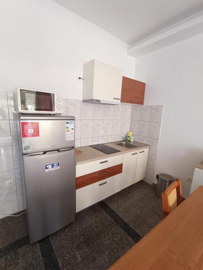 Apartmani Centar Starigrad Paklenica Extérieur photo