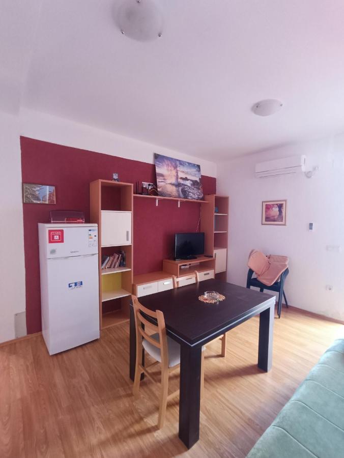 Apartmani Centar Starigrad Paklenica Extérieur photo